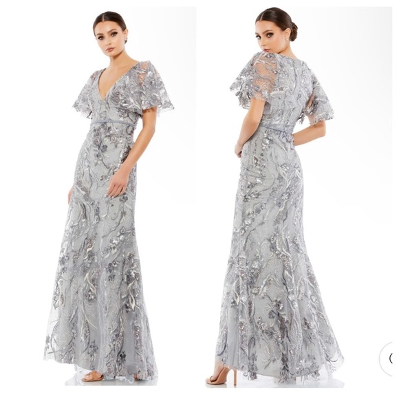 MAC DUGGAL EMBELLISHED V NECK BUTTERFLY SLEEVE TRUMPET GOWN PLATINUM SIZE 16